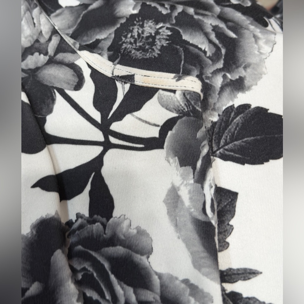 Floral Print Women's Tank Top - Picture 9 of 9